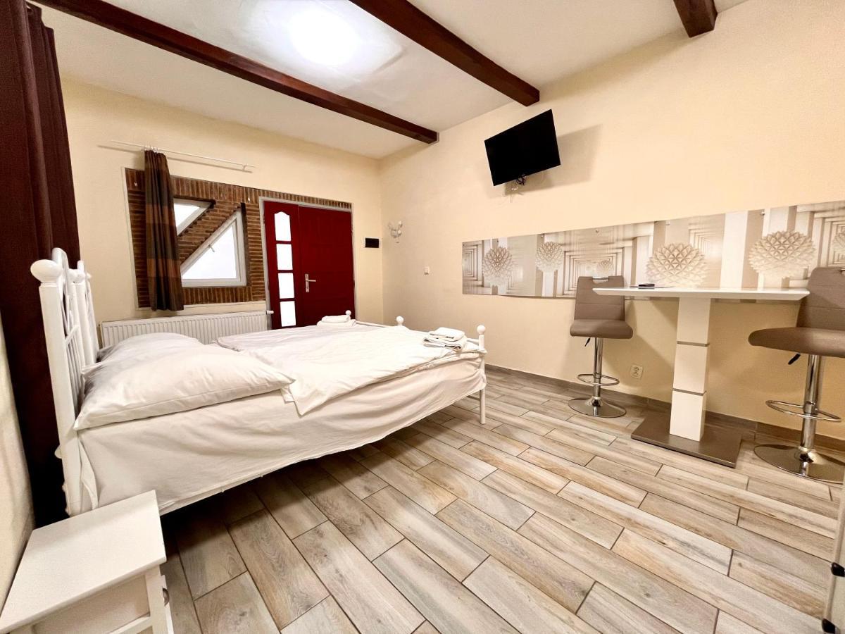 Casa Italia Aparthotel Prague Ngoại thất bức ảnh