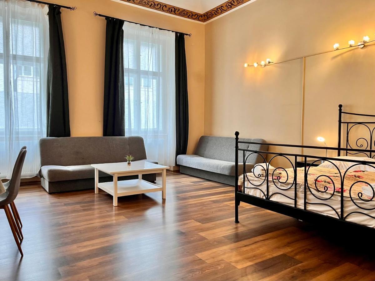 Casa Italia Aparthotel Prague Ngoại thất bức ảnh